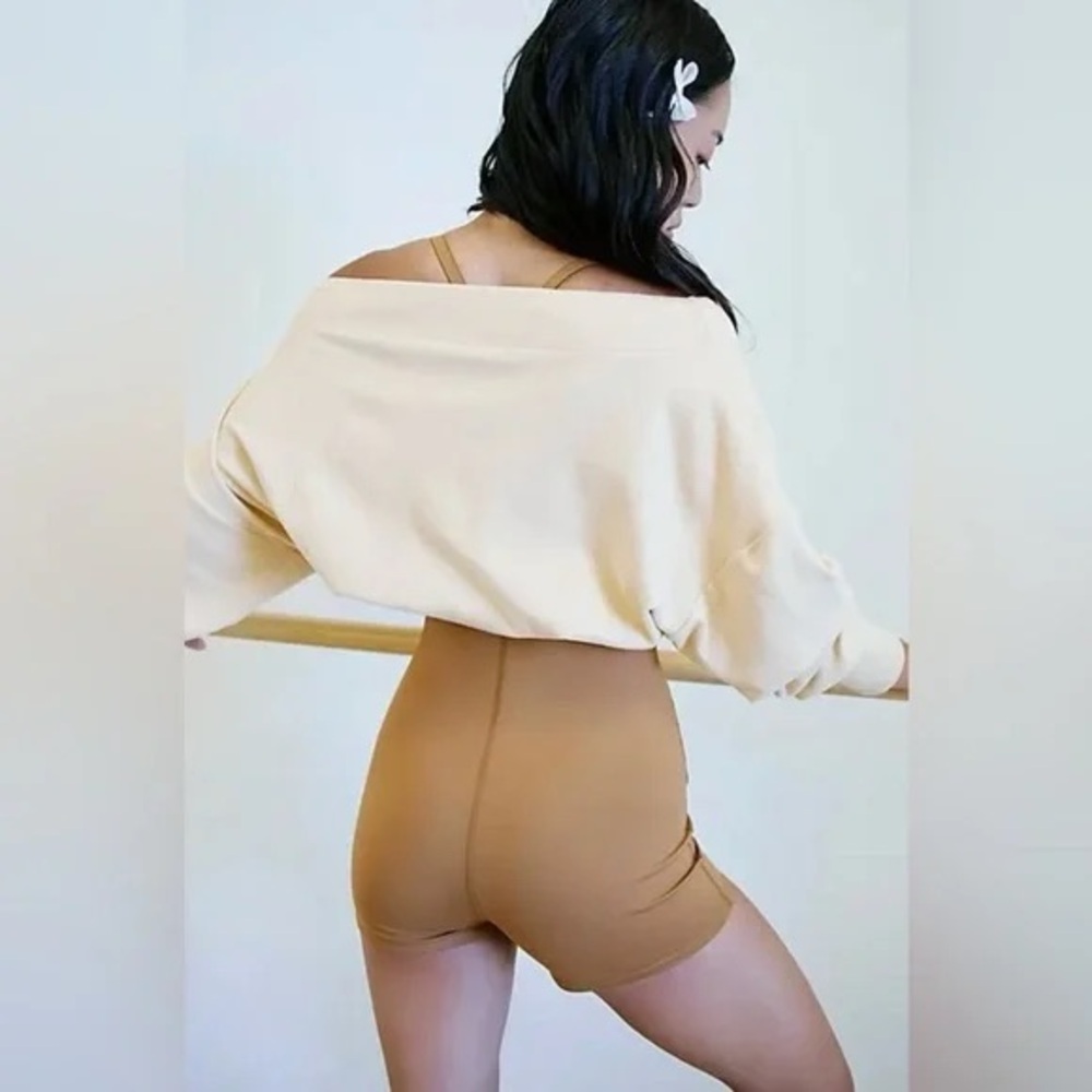 NWOT Free People Movement Guiding Light Layered Shortsie in Camel Combo - Picture 3 of 4